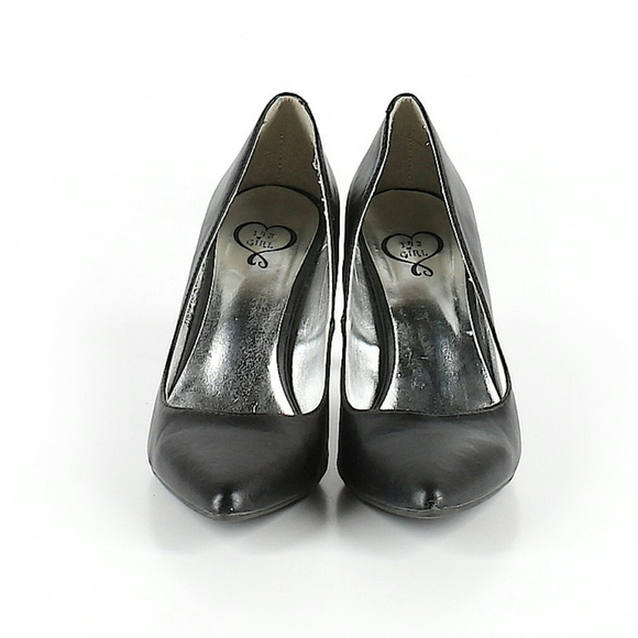 Black high heels - Picture 2 of 3